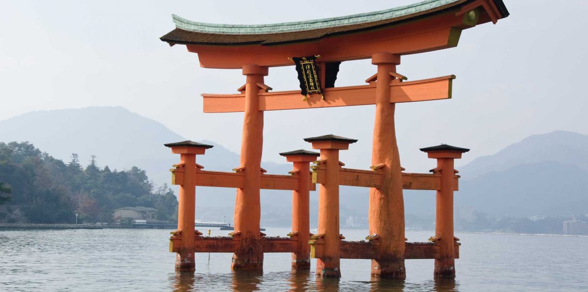 itsukushima-shrine-P52J2BF